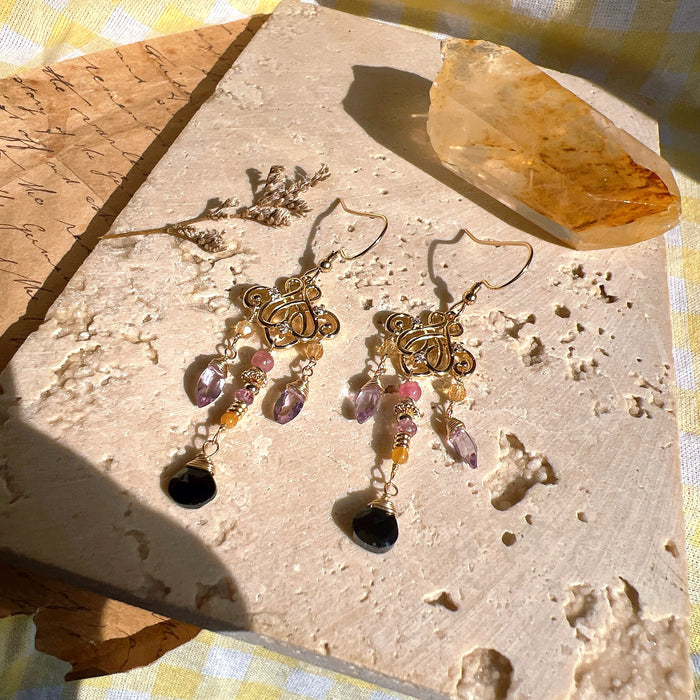 Earrings: 蜂狂蝶乱