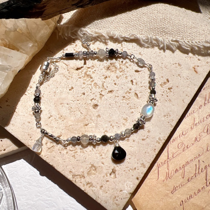 Bracelet: 傲雪欺霜 II