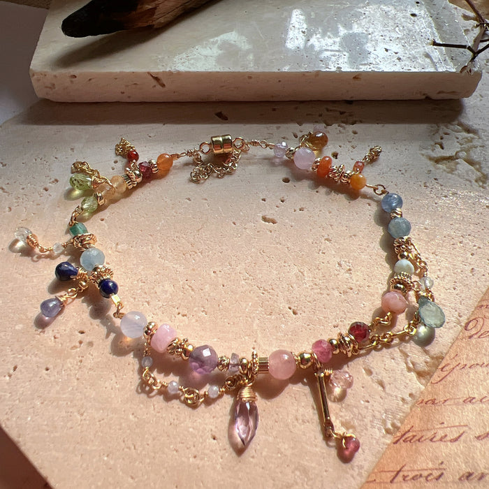 Bracelet: evanescent