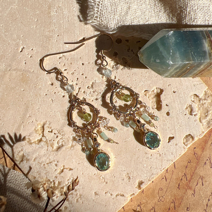 Earrings: 柳絮才高