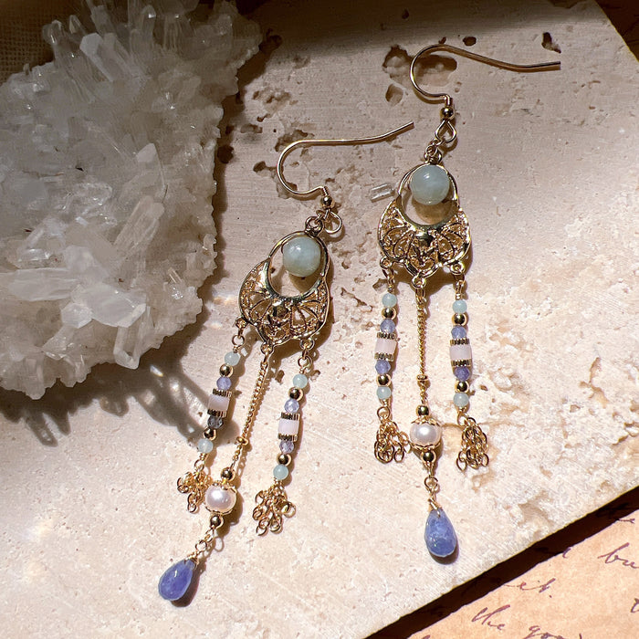 Earrings: 珠围翠绕