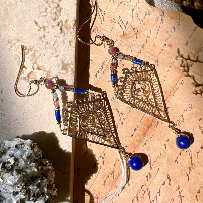 Earrings: 七窍玲珑