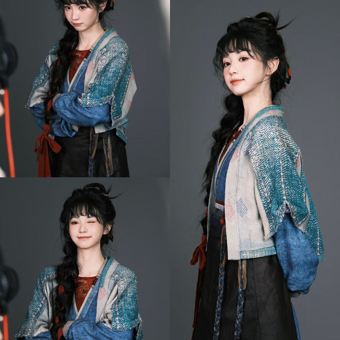 Earrings: 梨颊微涡