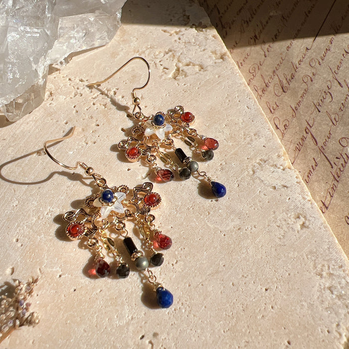 Earrings: 簪花将军