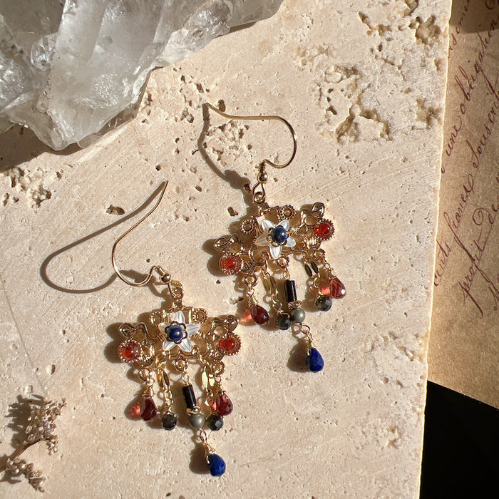 Earrings: 簪花将军