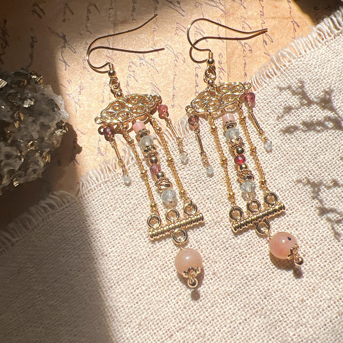 Earrings: 怀珠抱玉