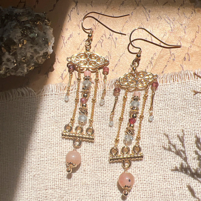 Earrings: 怀珠抱玉