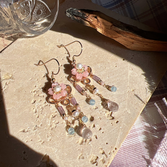 Earrings: 高高在上